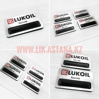Бейджи LUKOIL с окошком для сменной вставки имени и указанием должности кассир