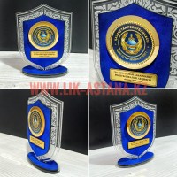 Сувенир «Қазіргі заман қаһарманы» с эмблемой МВД РК, разработка дизайна и изготовление на заказ