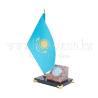 Настольный предмет Флаг (металл, натуральный камень - креноид)